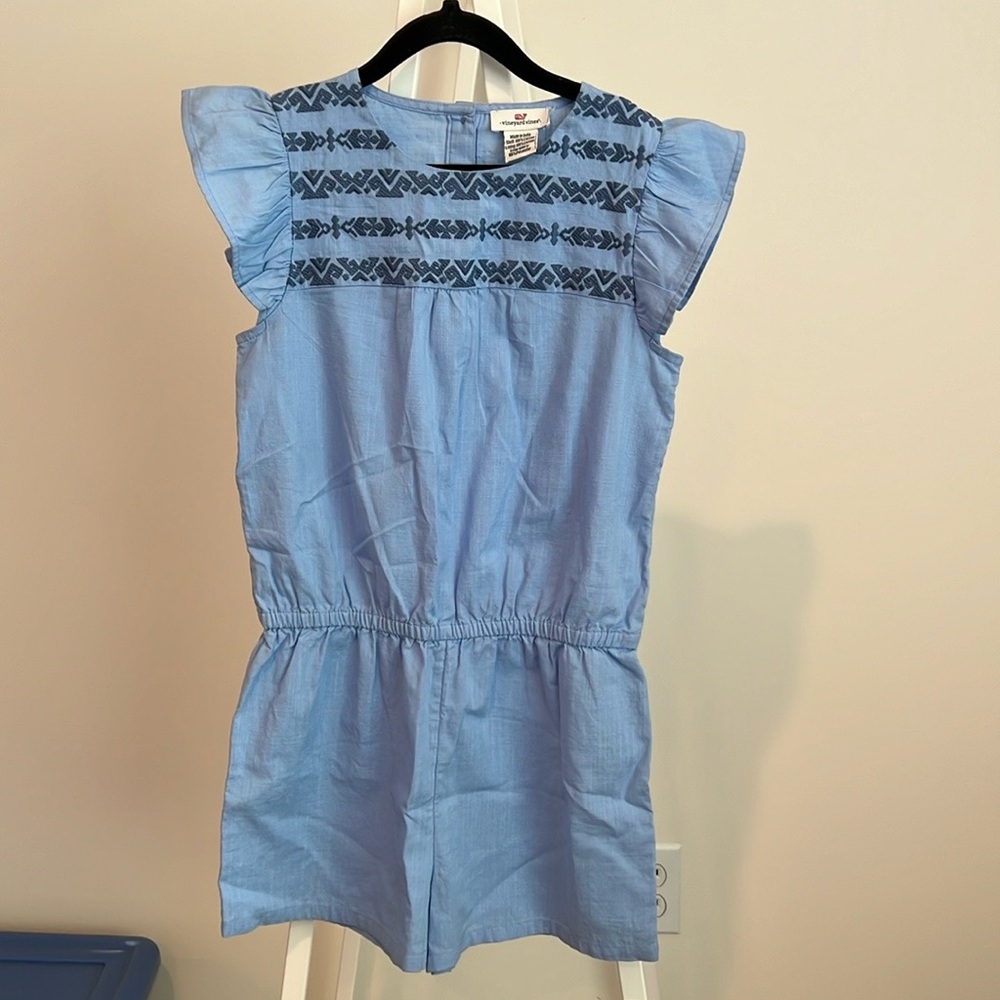 EUC vineyard Vines romper size 10. Worn once.